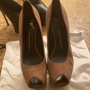 Camel suede Giuseppe zanotti platform pumps
